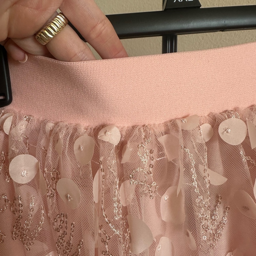 Charlie Paige Blush Sequin Skirt - Picture 5 of 14